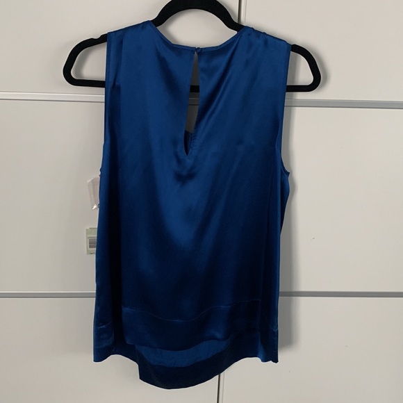 NWT GORGEOUS Top!!! - Picture 4 of 10